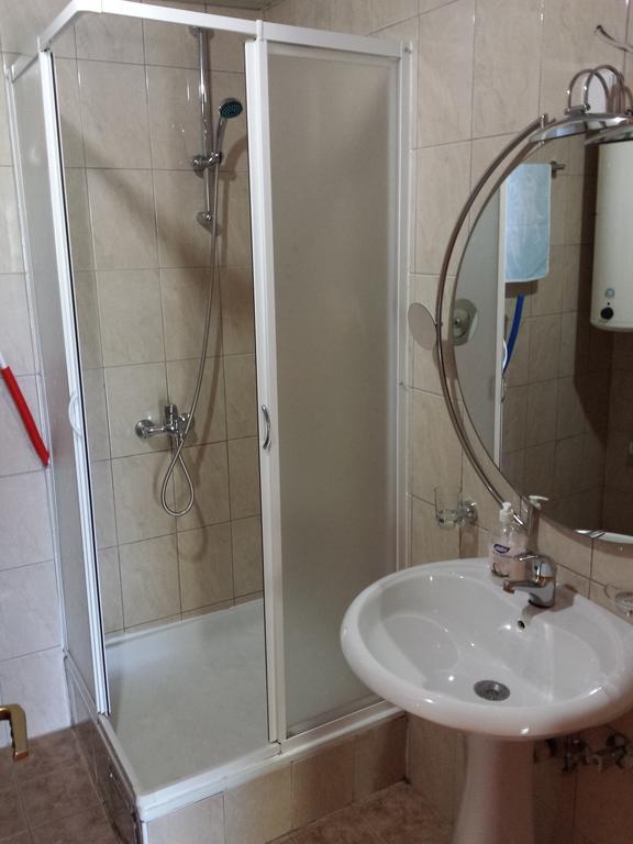 Gjole Apartments Lagadin Ruang foto
